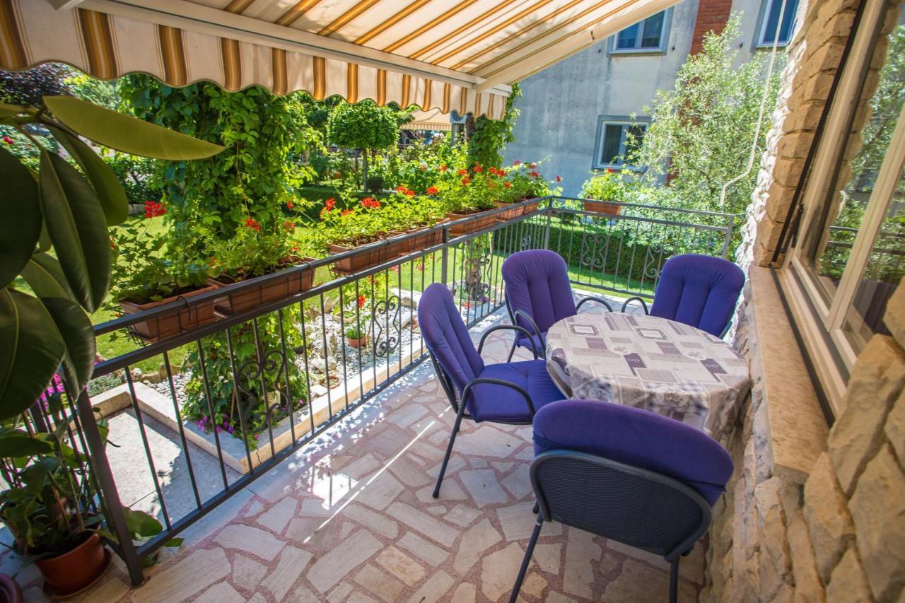 Garden View Apartment In Porec For 2 - 4 Persons Exteriér fotografie